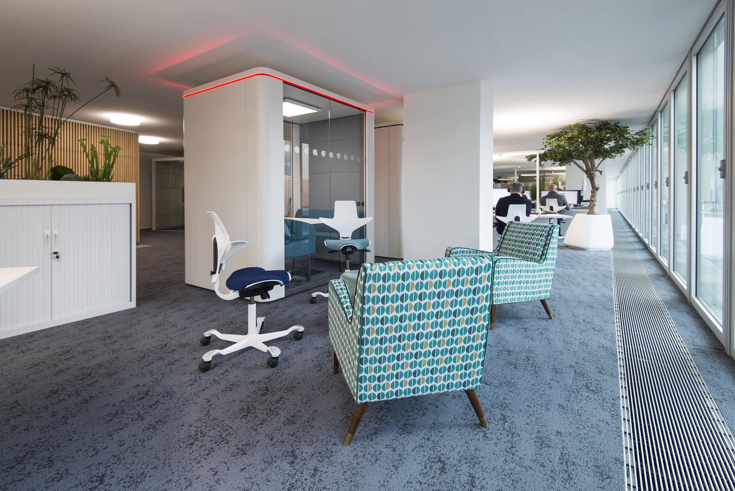 petit espace détente avec fauteuils