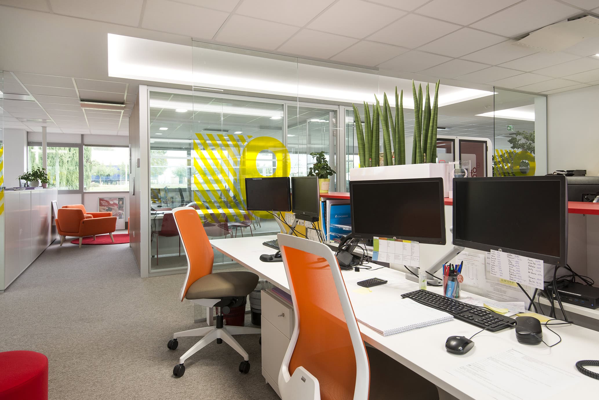 mobiliers de bureaux et matériels informatique