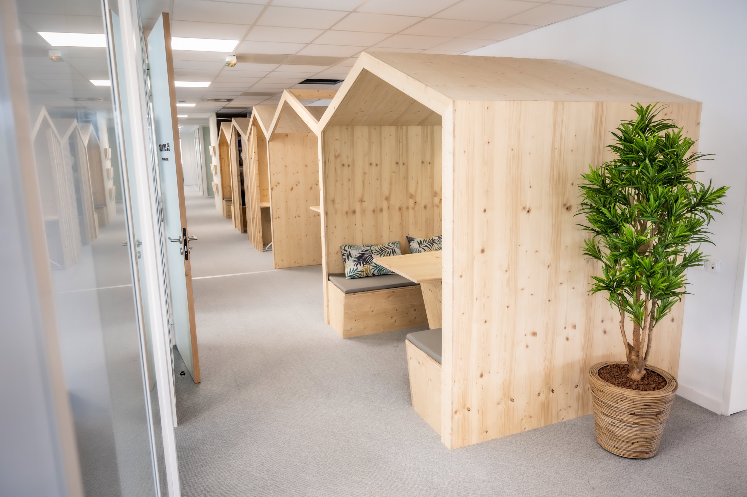Bureaux en forme de cabane