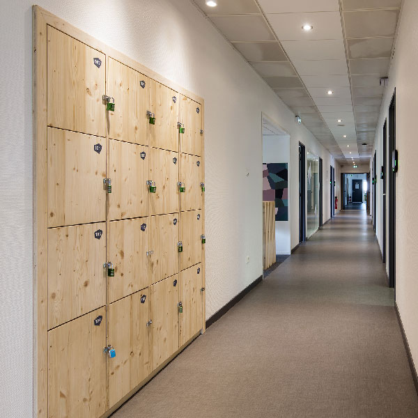 meuble vestiaire Casimir dans un couloir